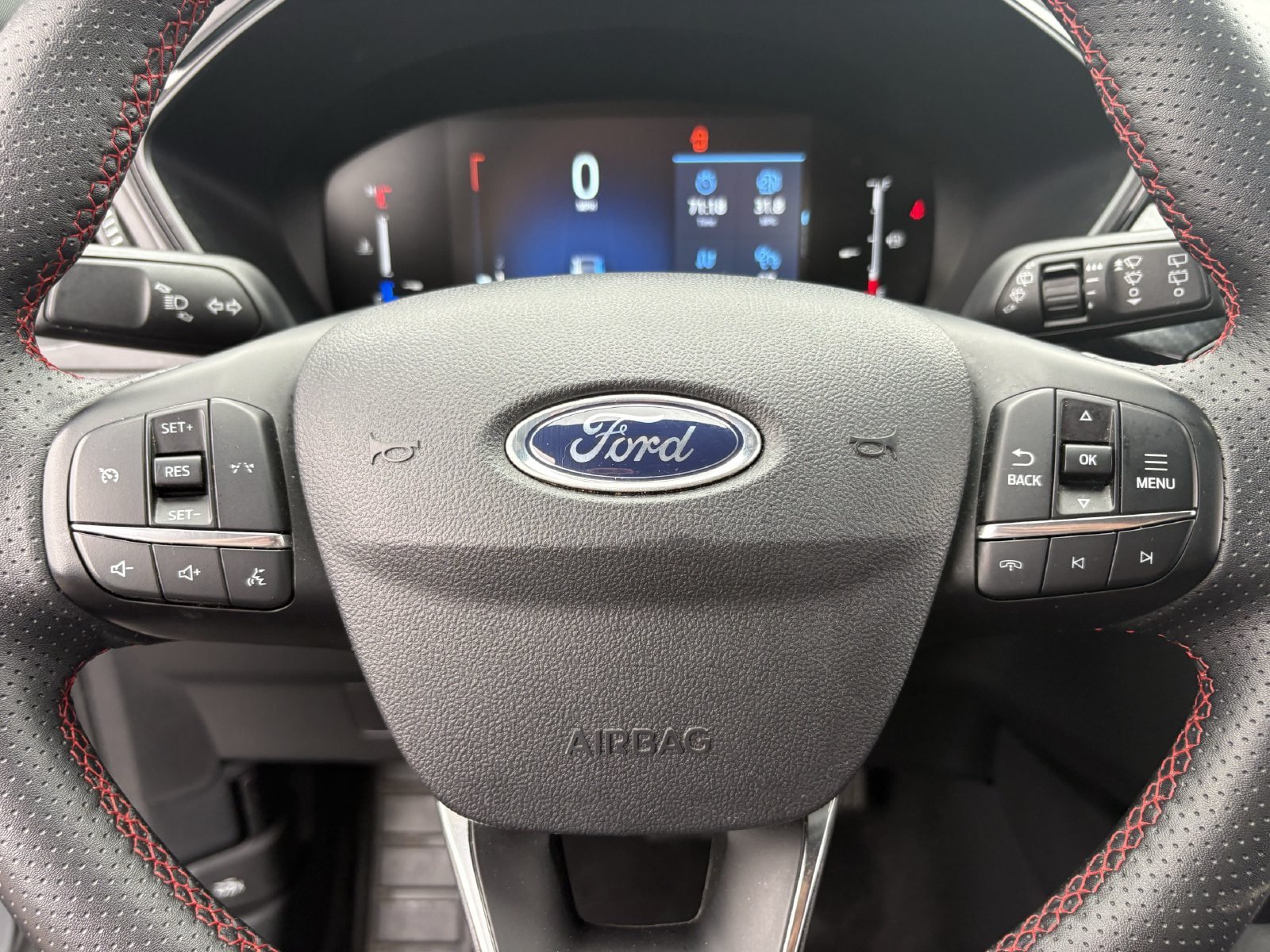 Certified 2025 Ford Escape ST-Line Select AWD/4WD image 37