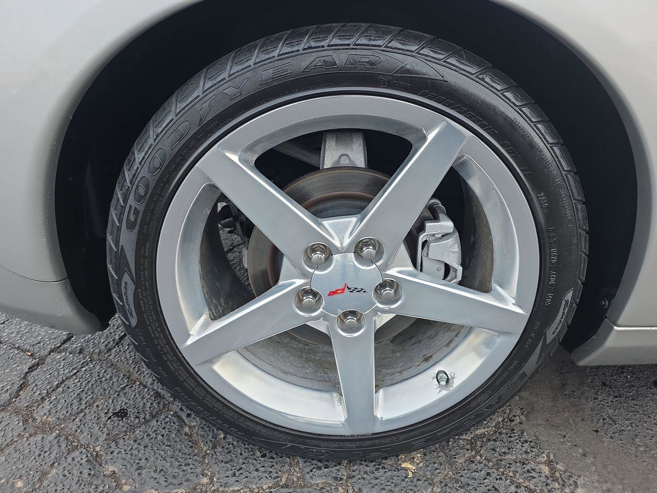 Used 2005 Chevrolet Corvette Convertible w/ Preferred Equipment Group image 17