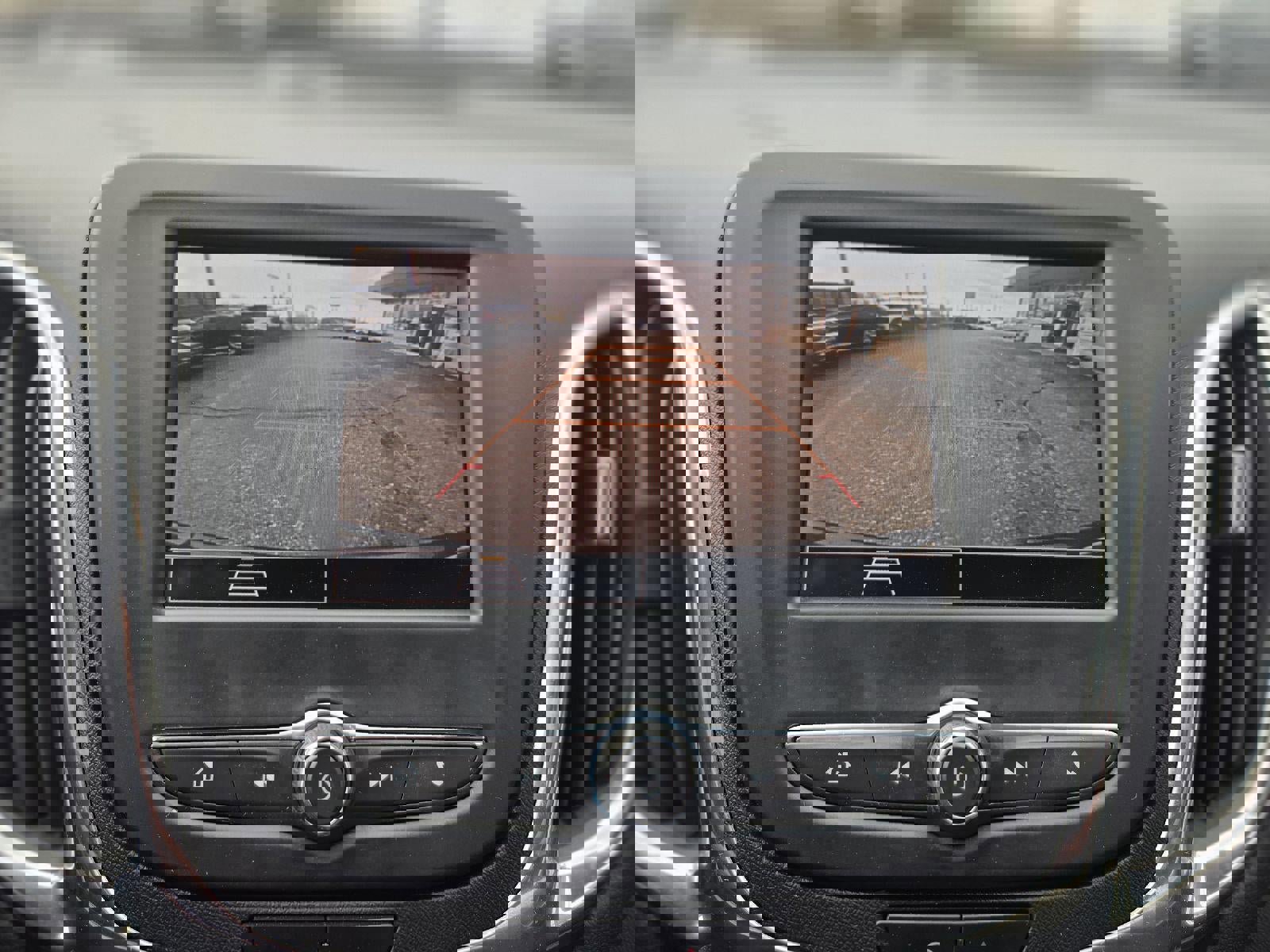 Certified 2023 Chevrolet Equinox LT w/ Driver Convenience Package image 36