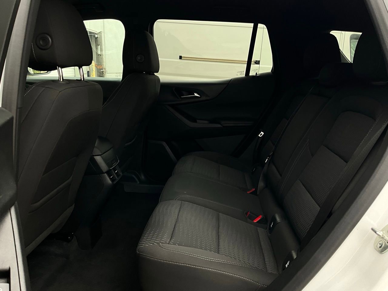 Used 2025 Chevrolet Equinox LT FWD image 11