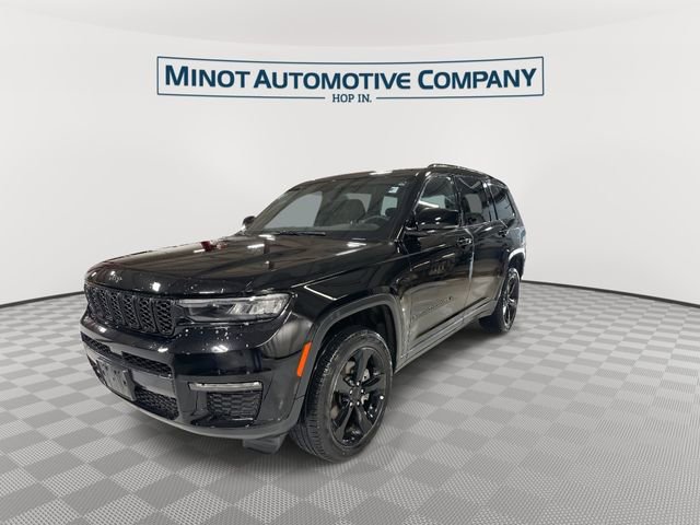 Certified 2024 Jeep Grand Cherokee L Limited w/ Black Appearance Package image 4