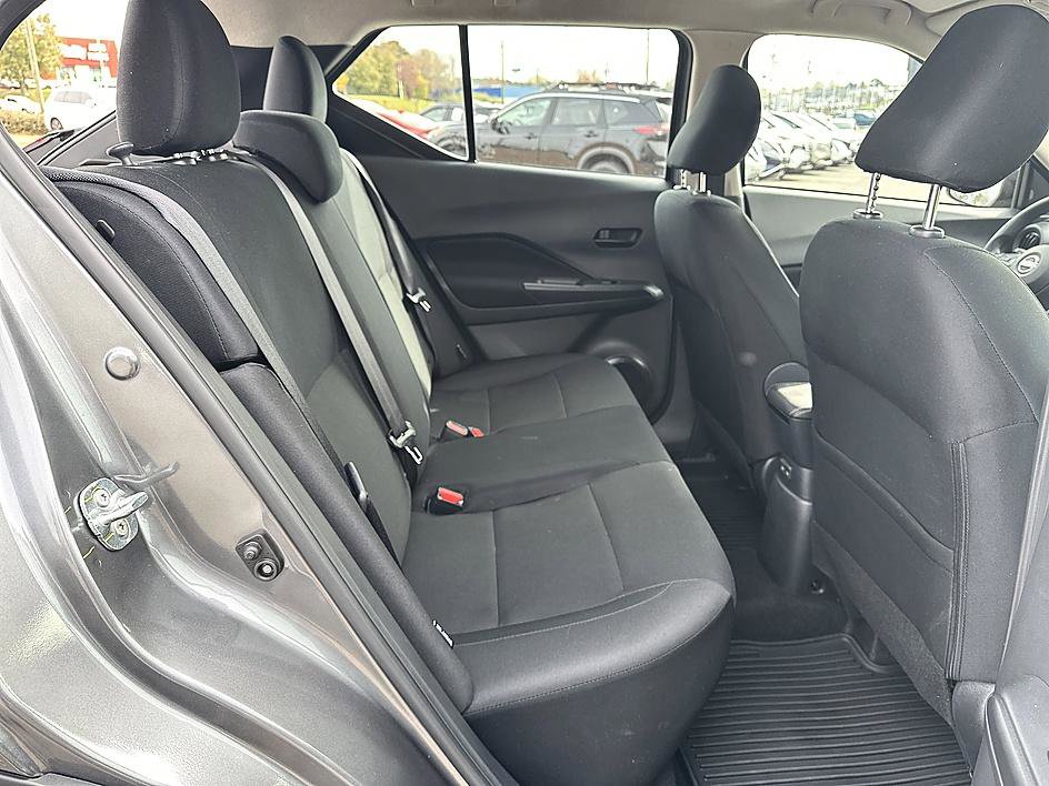 Certified 2025 Nissan Kicks Play S image 20