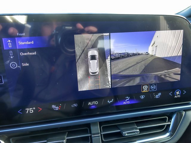 New 2026 Chevrolet Equinox EV LT image 24