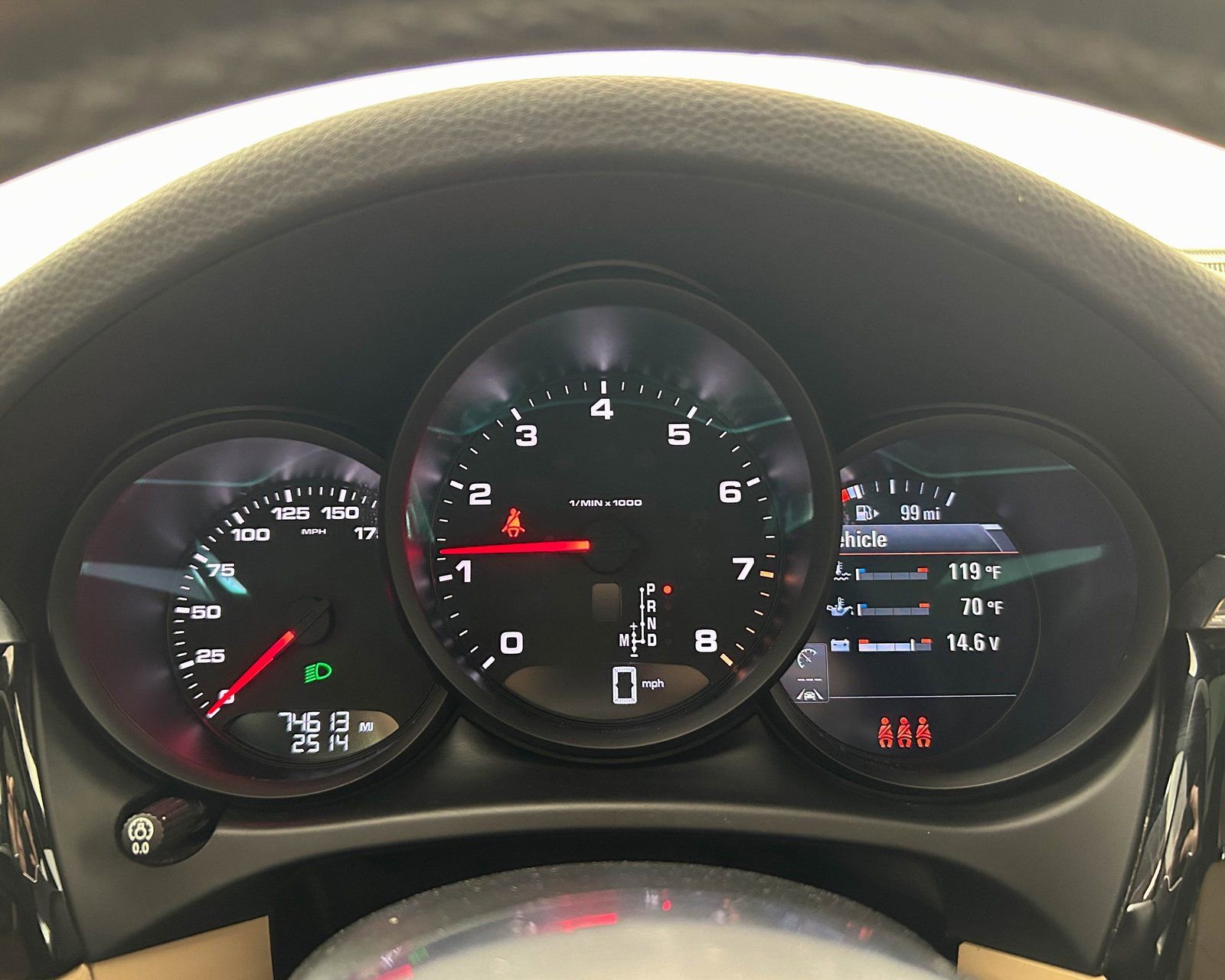 Used 2020 Porsche Macan image 21