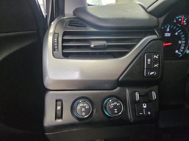 Used 2019 Chevrolet Suburban LT w/ LT Signature Package AWD/4WD image 32