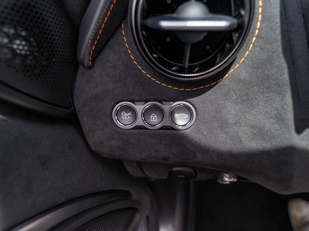 New 2026 McLaren 750S Spider RWD image 15