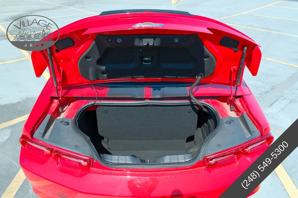 Used 2019 Chevrolet Camaro LT RWD image 5