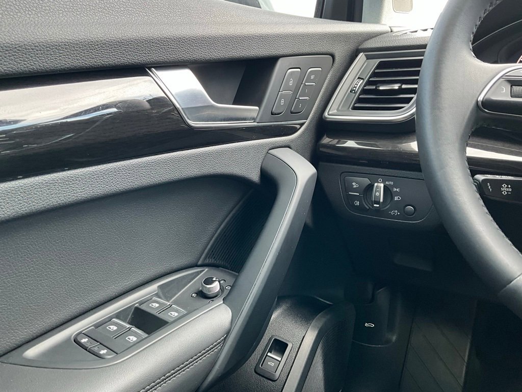 Used 2019 Audi Q5 2.0T Premium Plus w/ Premium Plus Package image 22