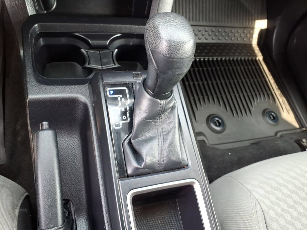 Used 2022 Toyota Tacoma SR AWD/4WD image 20