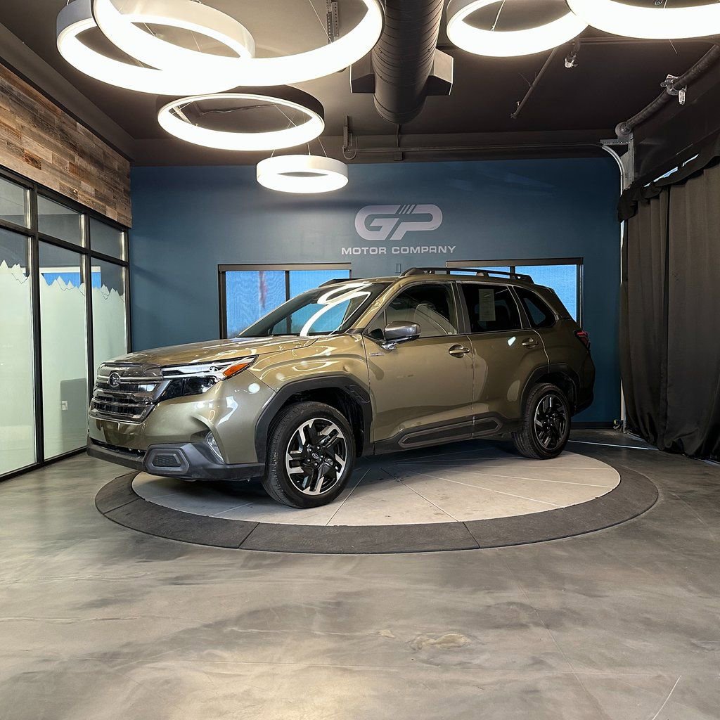 Used 2025 Subaru Forester Limited image 7