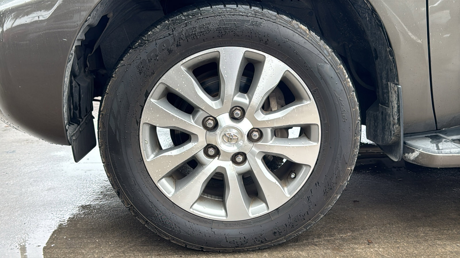 Used 2008 Toyota Sequoia Limited image 25