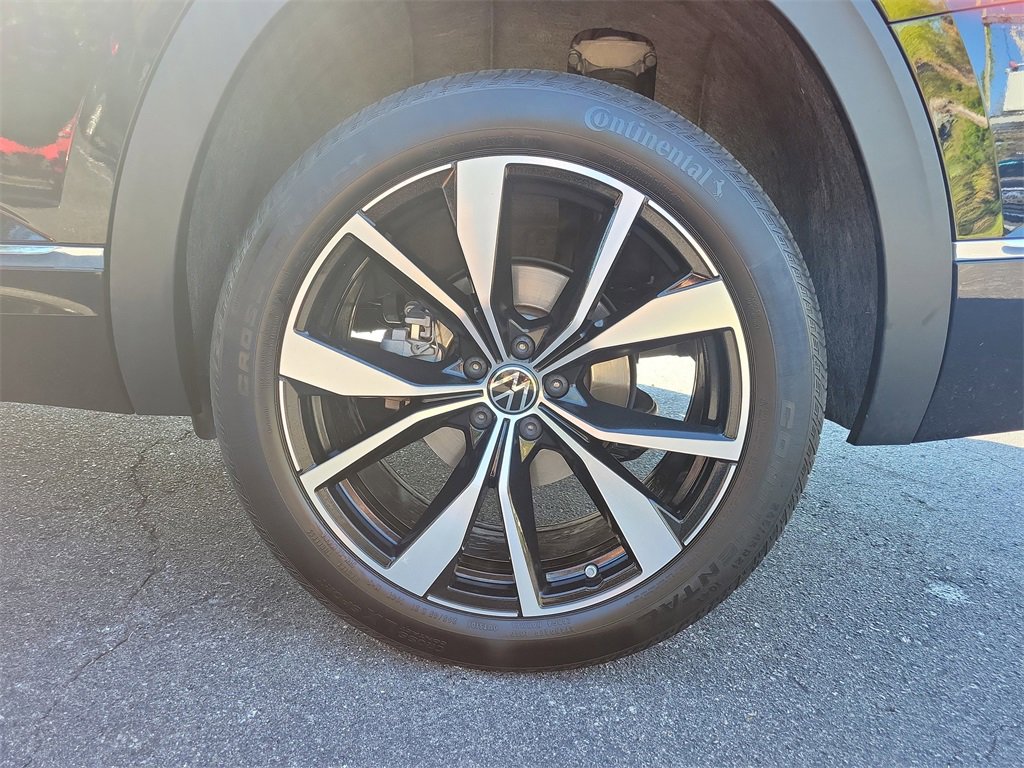 Used 2024 Volkswagen Atlas SEL Premium R-Line image 5