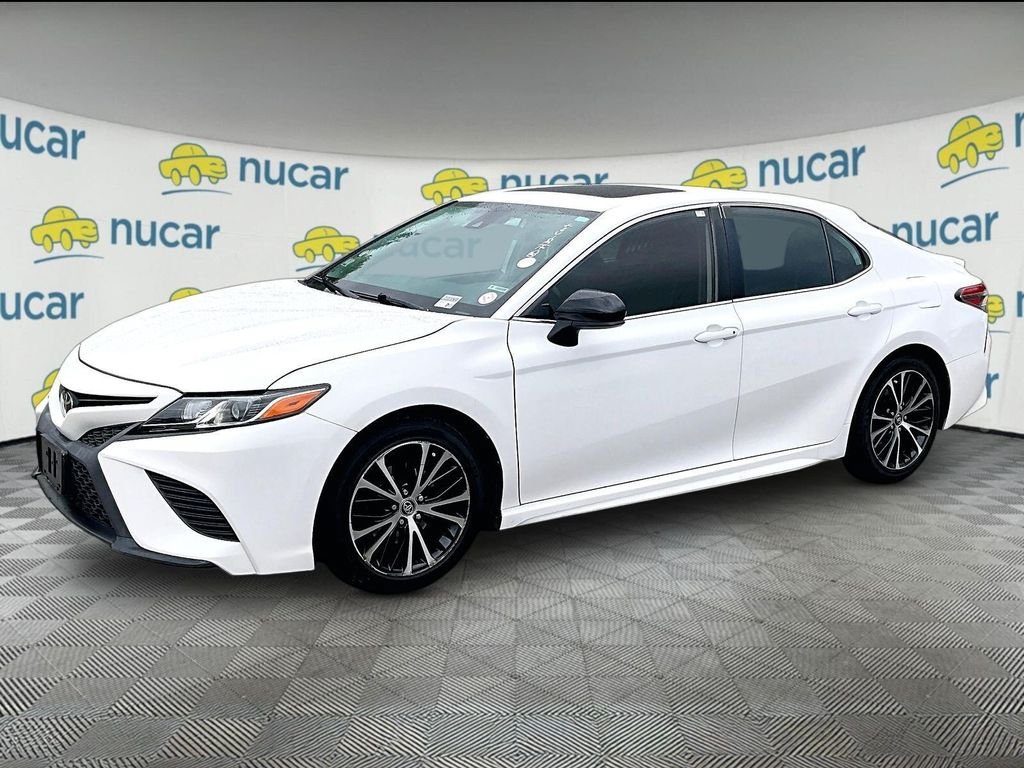 Certified 2019 Toyota Camry SE FWD image 3