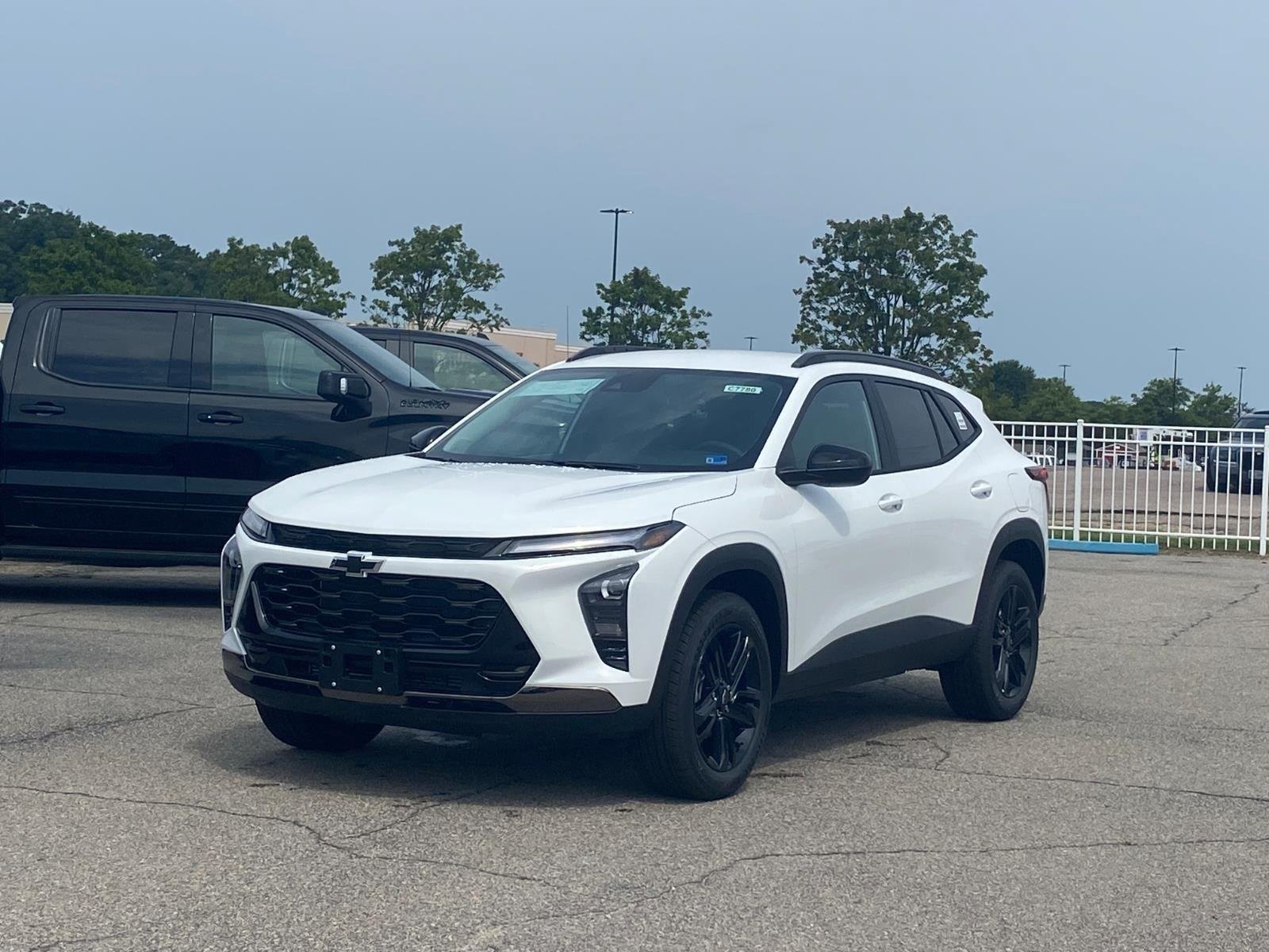 New 2026 Chevrolet Trax ACTIV w/ Driver Confidence Package FWD image 2
