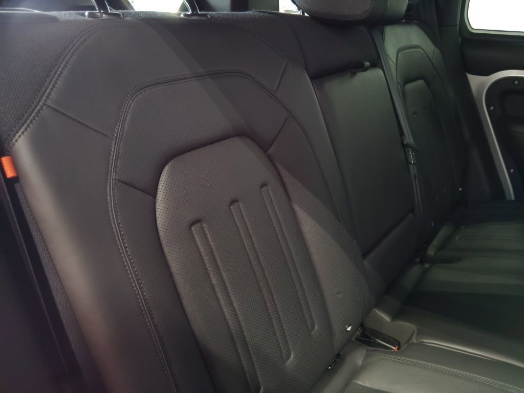 Used 2022 Land Rover Defender 110 X AWD/4WD image 46