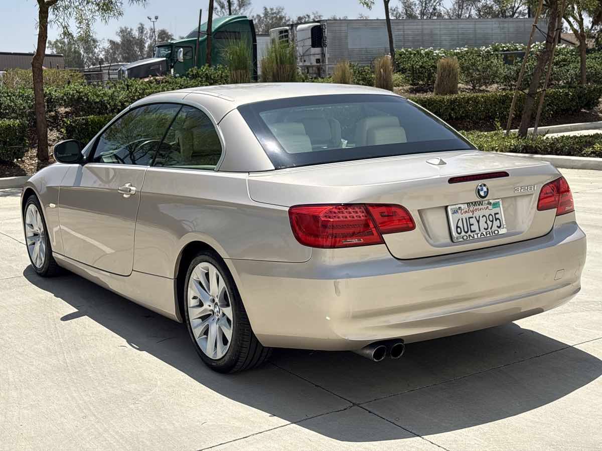 Used 2012 BMW 328i Convertible RWD image 7