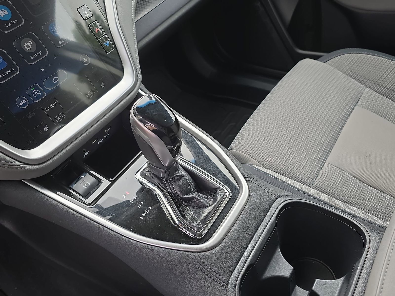 Used 2020 Subaru Outback Premium AWD/4WD image 24