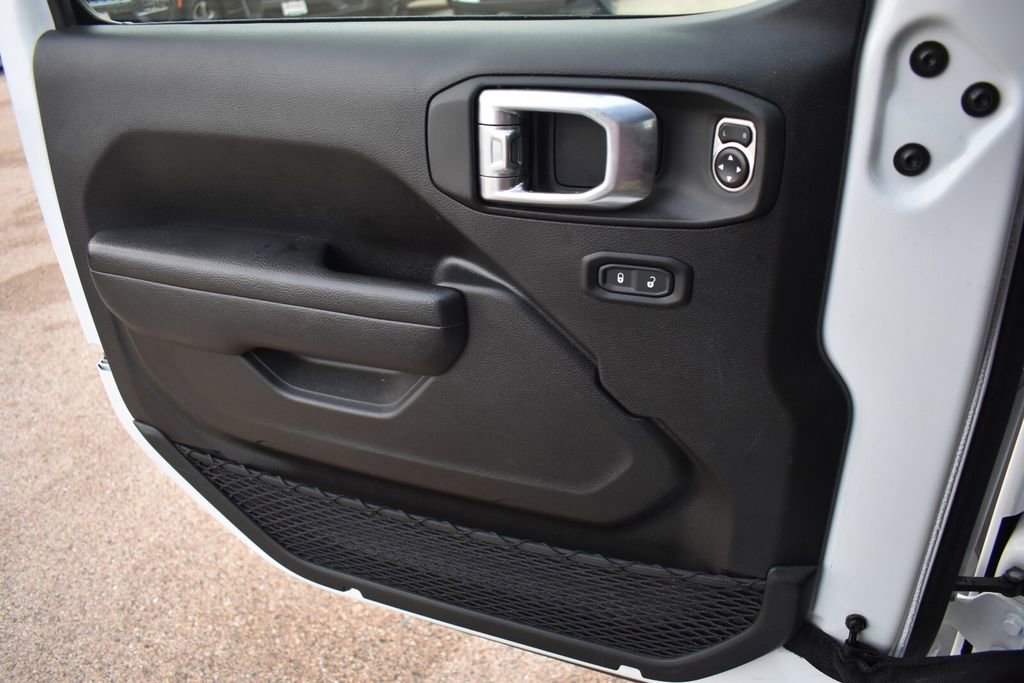 Used 2024 Jeep Wrangler Sport S image 32