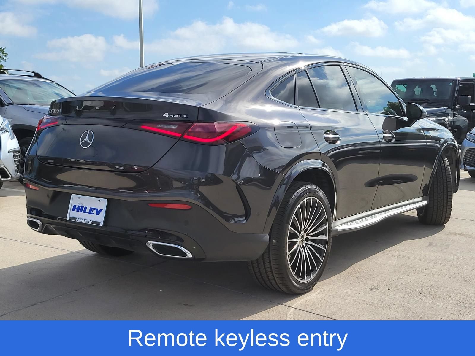 Used 2024 Mercedes-Benz GLC 300 4MATIC image 4