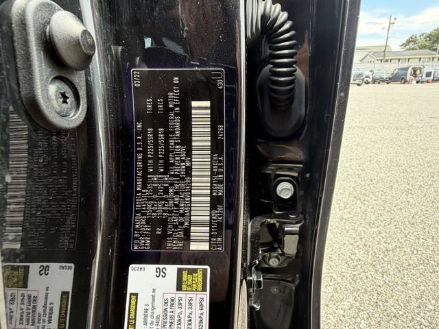 Used 2022 Toyota Corolla Cross XLE w/ Convenience Package AWD/4WD image 32