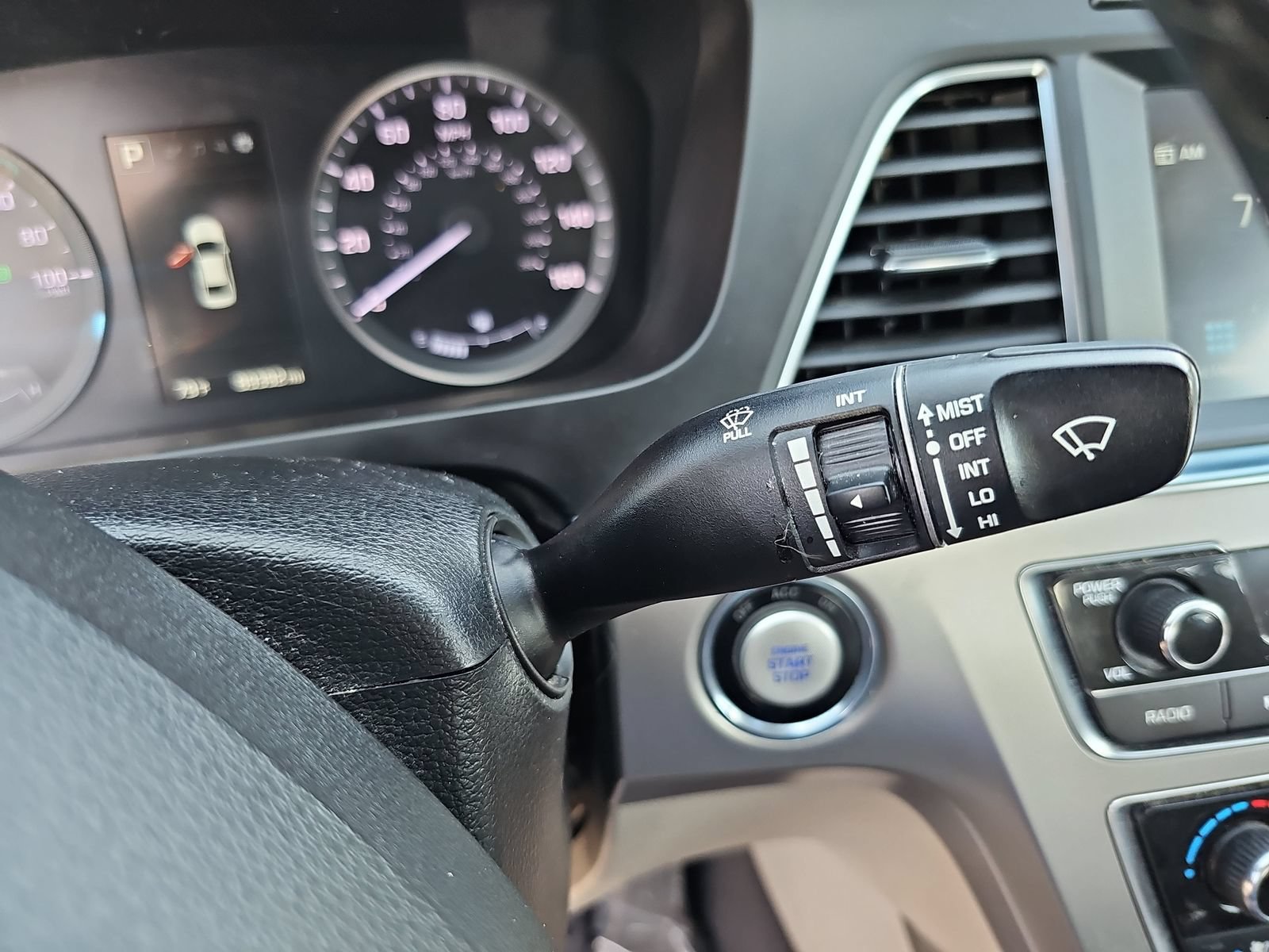 Used 2017 Hyundai Sonata Limited FWD image 18