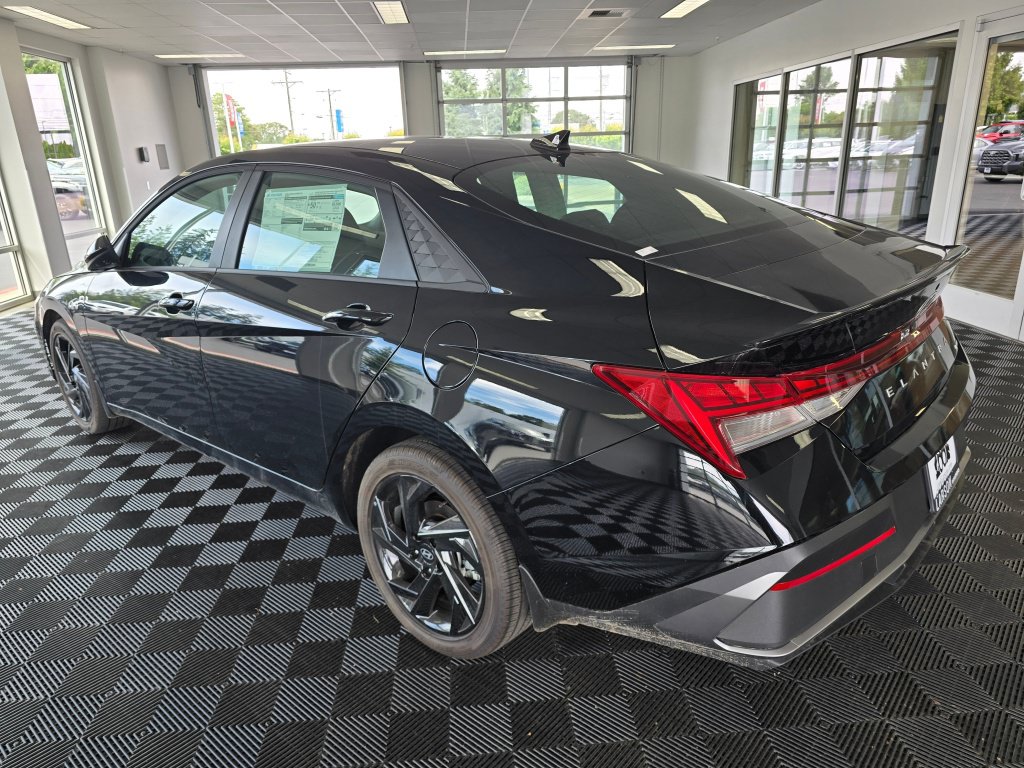 New 2026 Hyundai Elantra SEL FWD image 5