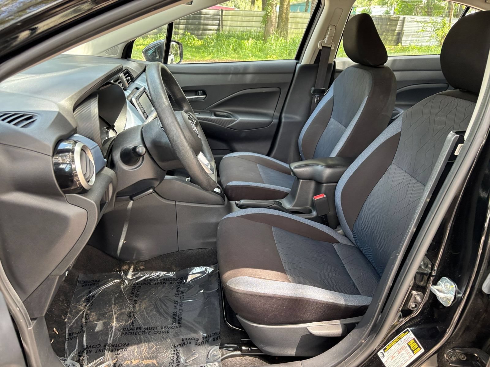 Used 2025 Nissan Versa SV FWD image 25