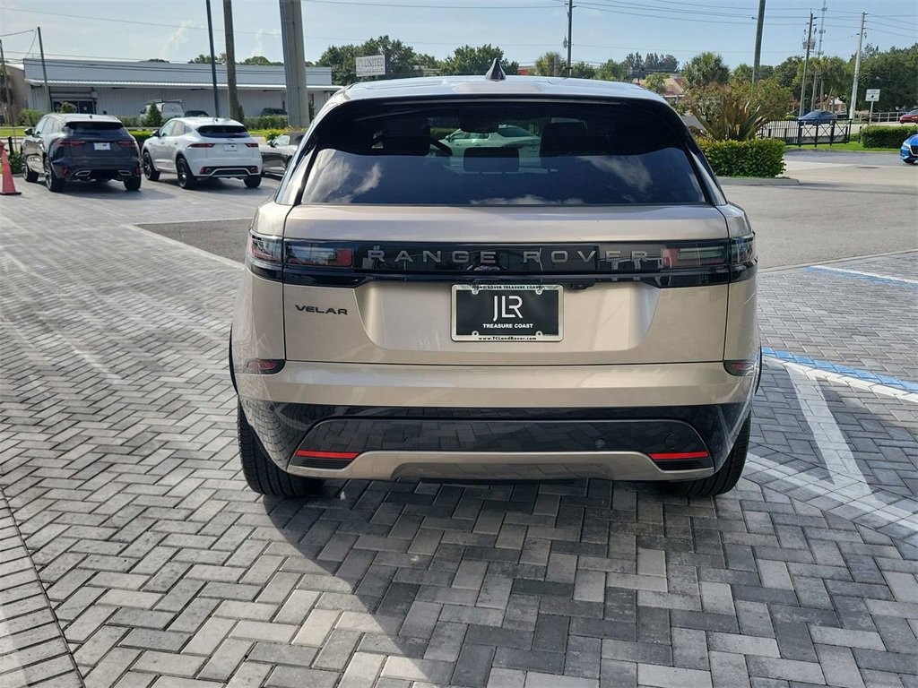 New 2026 Land Rover Range Rover Velar Dynamic SE image 4