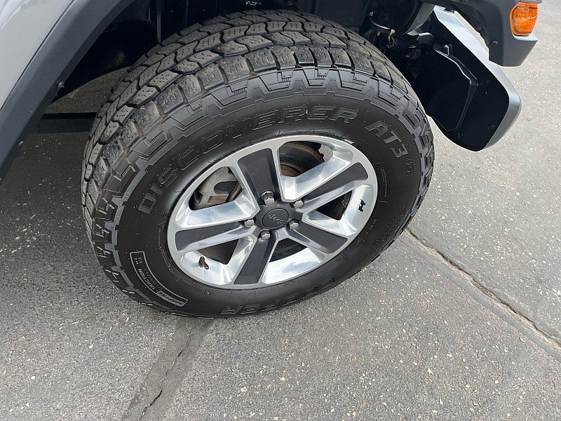 Used 2020 Jeep Wrangler Unlimited Sahara w/ Dual Top Group image 10