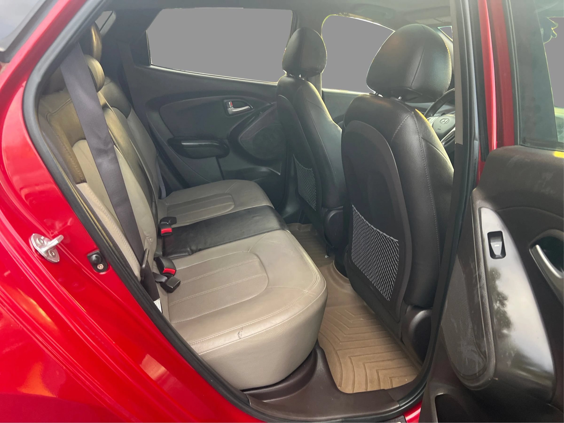 Used 2012 Hyundai Tucson Limited w/ Premium Pkg FWD image 27