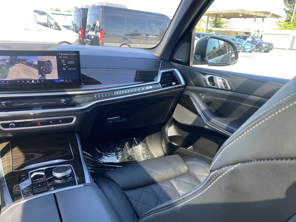 Used 2024 BMW X5 sDrive40i RWD image 4