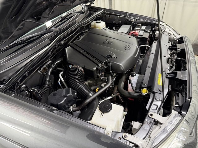 Used 2015 Toyota Tacoma 4x4 Access Cab V6 w/ TRD Off-Road Package image 21