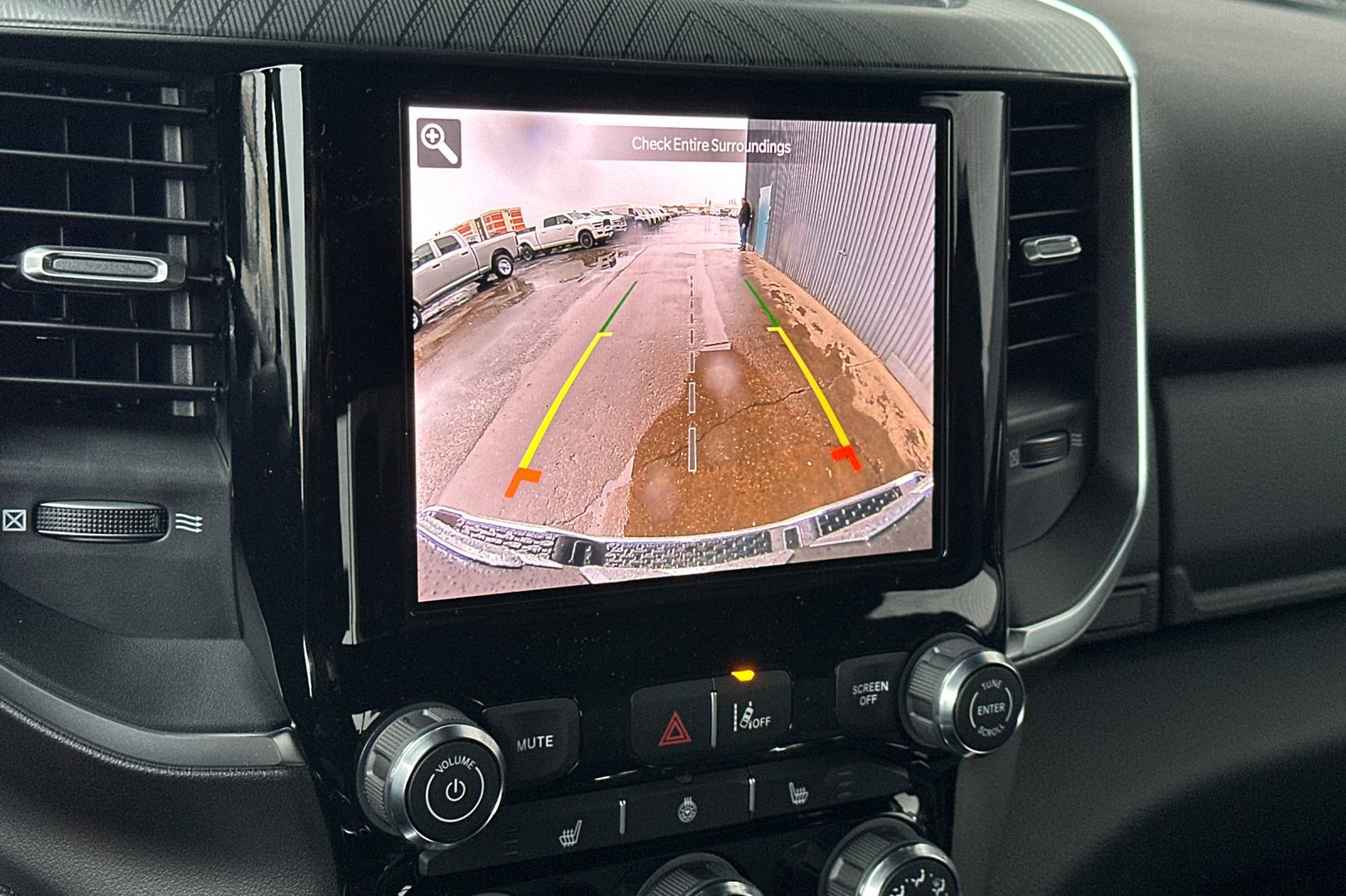 New 2026 RAM 1500 4x4 Crew Cab image 17