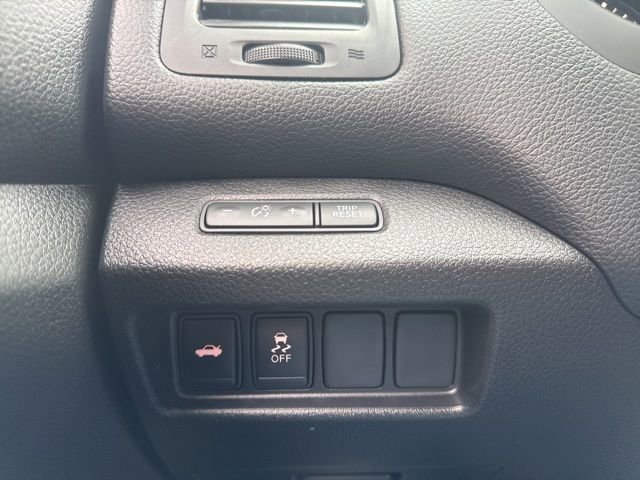 Used 2016 Nissan Altima 3.5 SR image 11