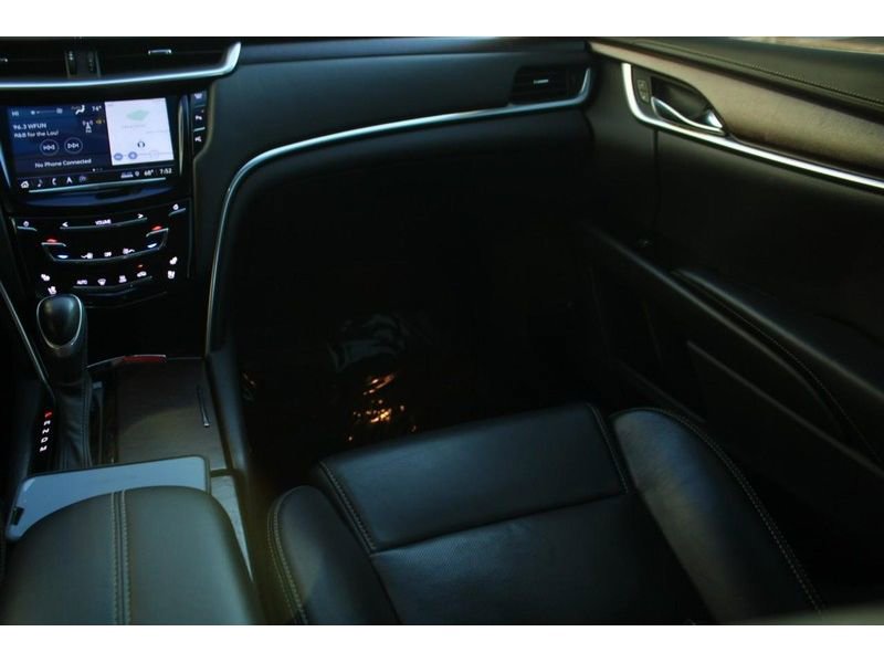Used 2019 Cadillac XTS Luxury image 19