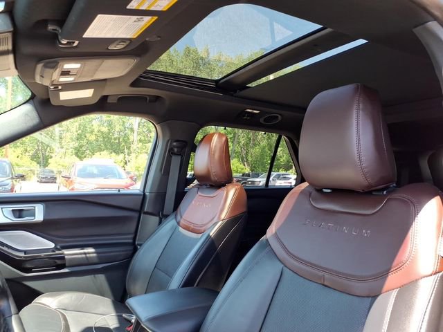 Certified 2023 Ford Explorer Platinum w/ Technology Package AWD/4WD image 13