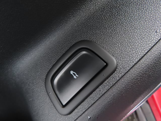 Used 2025 Chevrolet Traverse RS w/ LPO, Floor Liner Package AWD/4WD image 14