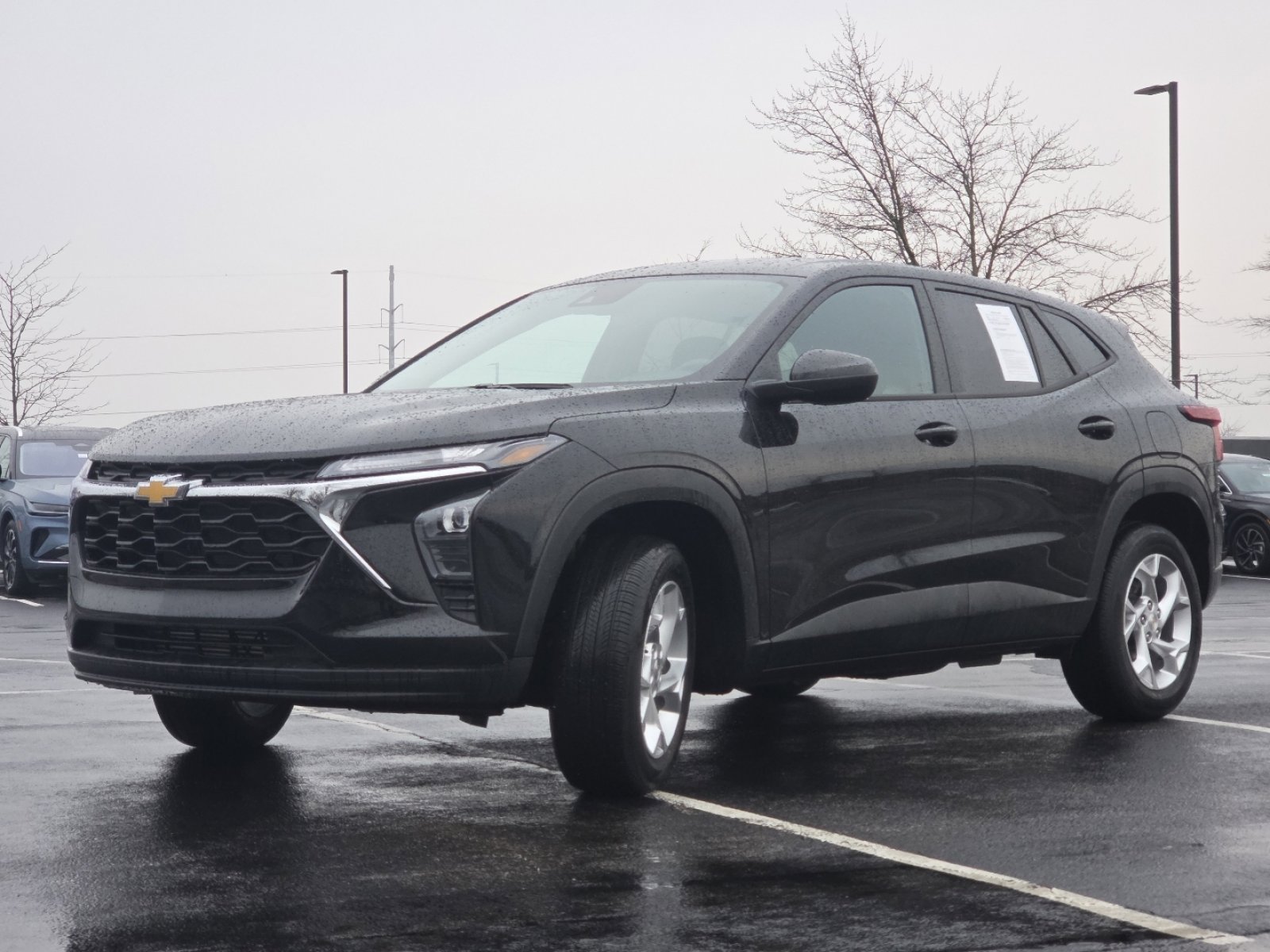 Used 2025 Chevrolet Trax LS w/ LS Convenience Package image 13