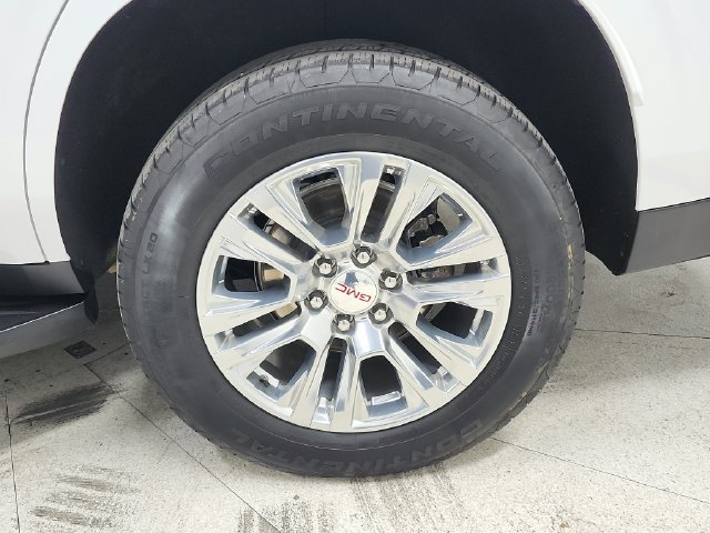 Used 2025 GMC Yukon Denali RWD image 49