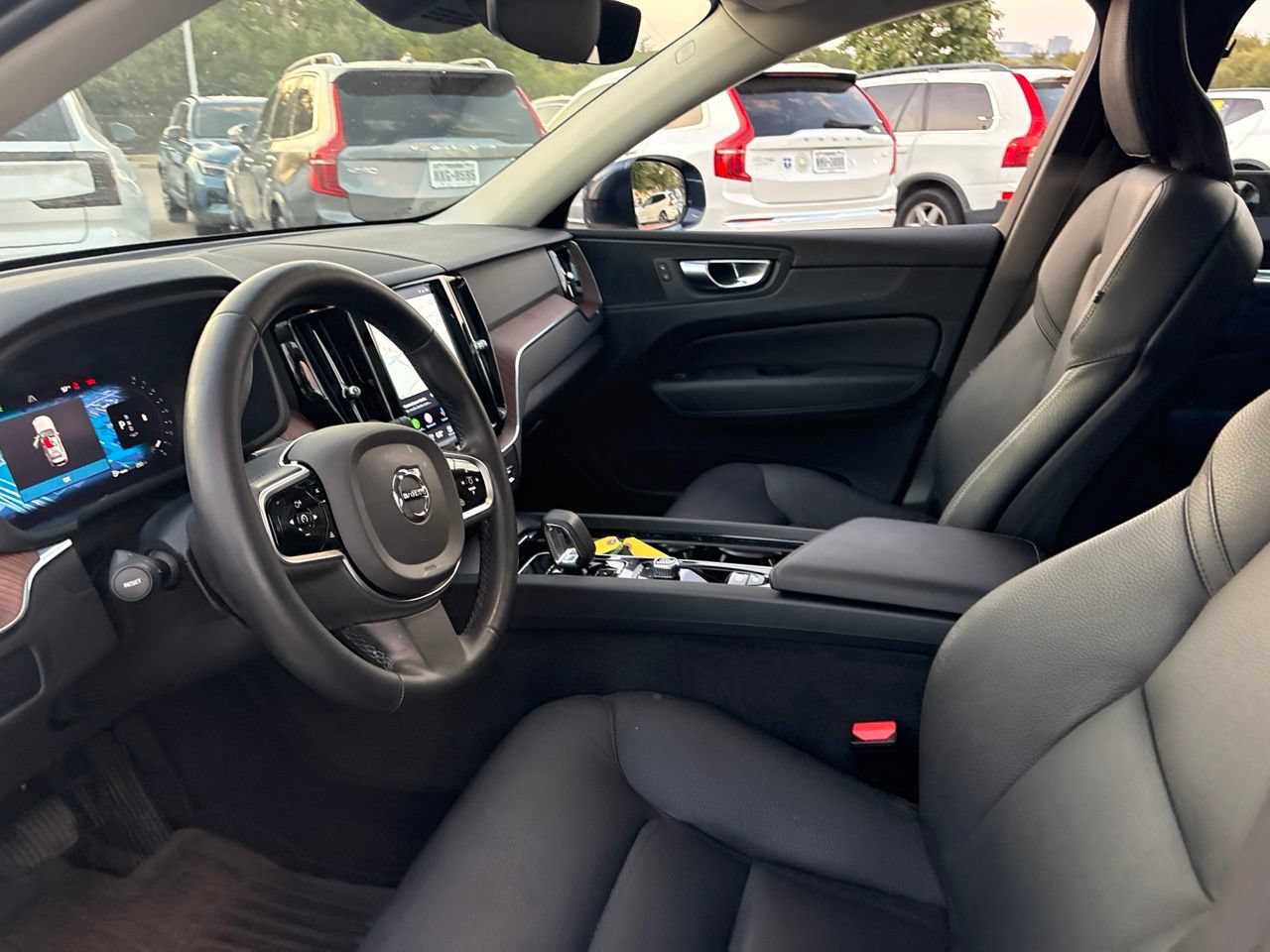 Certified 2023 Volvo XC60 B5 Plus w/ Climate Package AWD/4WD image 20