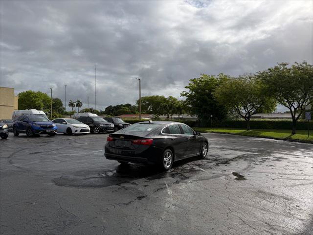 Used 2022 Chevrolet Malibu LS image 6