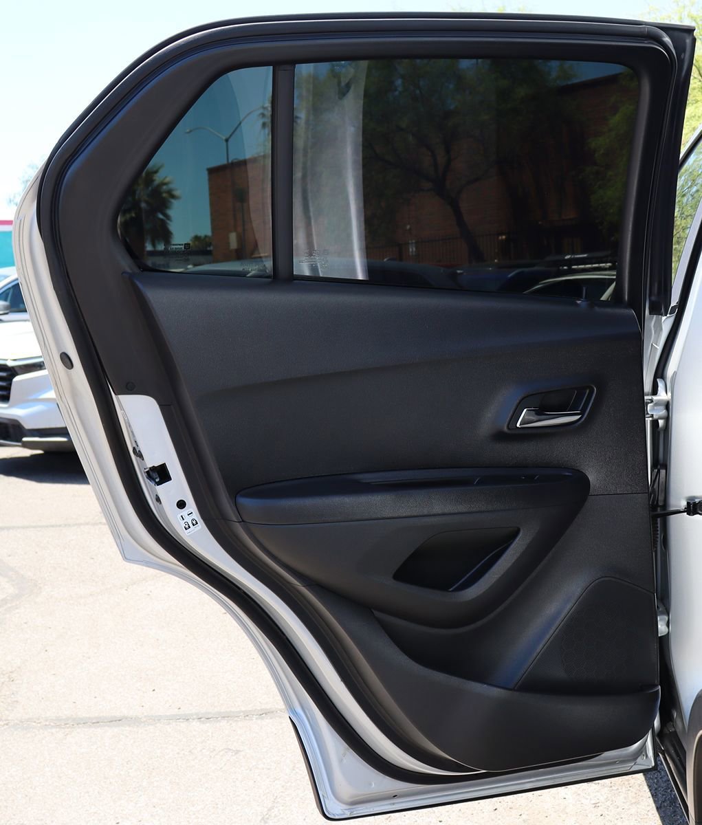 Used 2020 Chevrolet Trax LS w/ Tint and Cruise Package FWD image 29