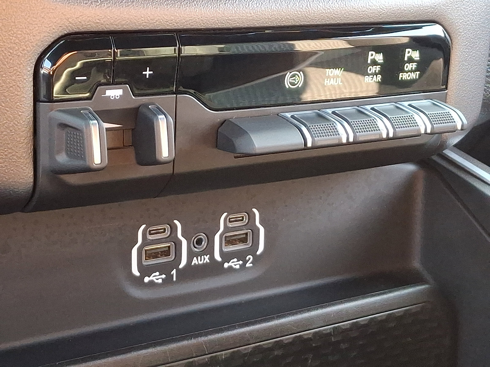 Used 2020 RAM 2500 Big Horn w/ Night Edition image 25