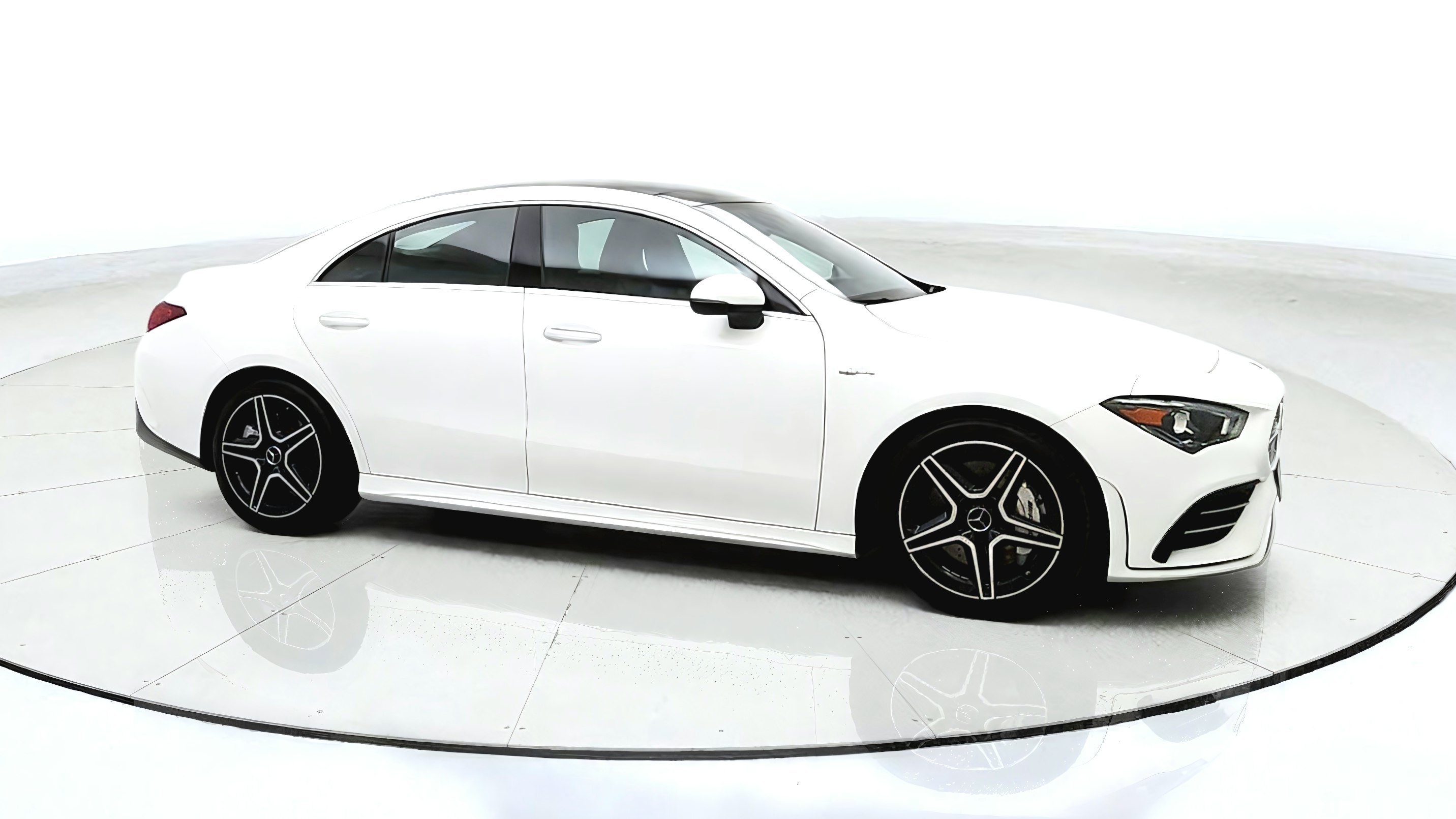 Used 2021 Mercedes-Benz CLA 35 AMG 4MATIC image 8