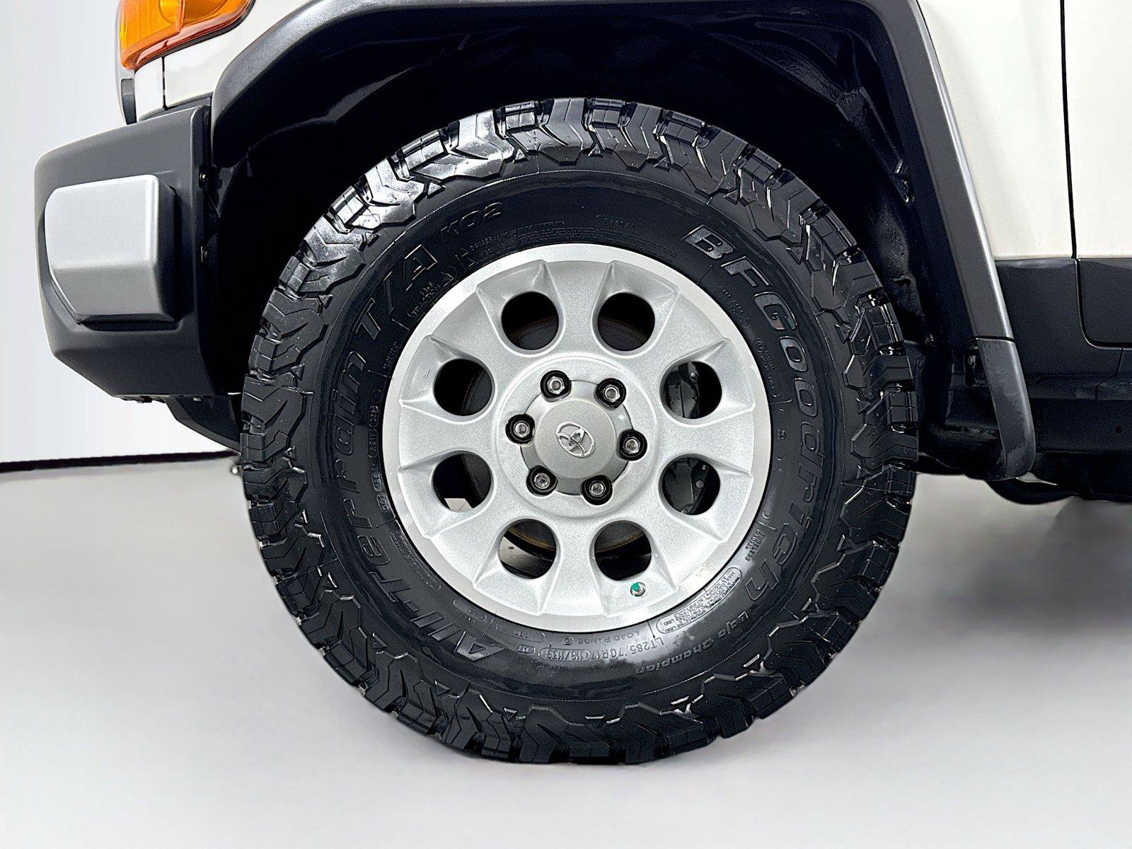 Used 2012 Toyota FJ Cruiser 4WD w/ Upgrade Pkg image 48