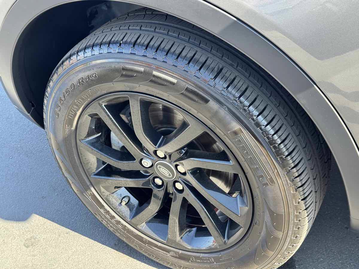 Used 2018 Land Rover Discovery Sport SE AWD/4WD image 20