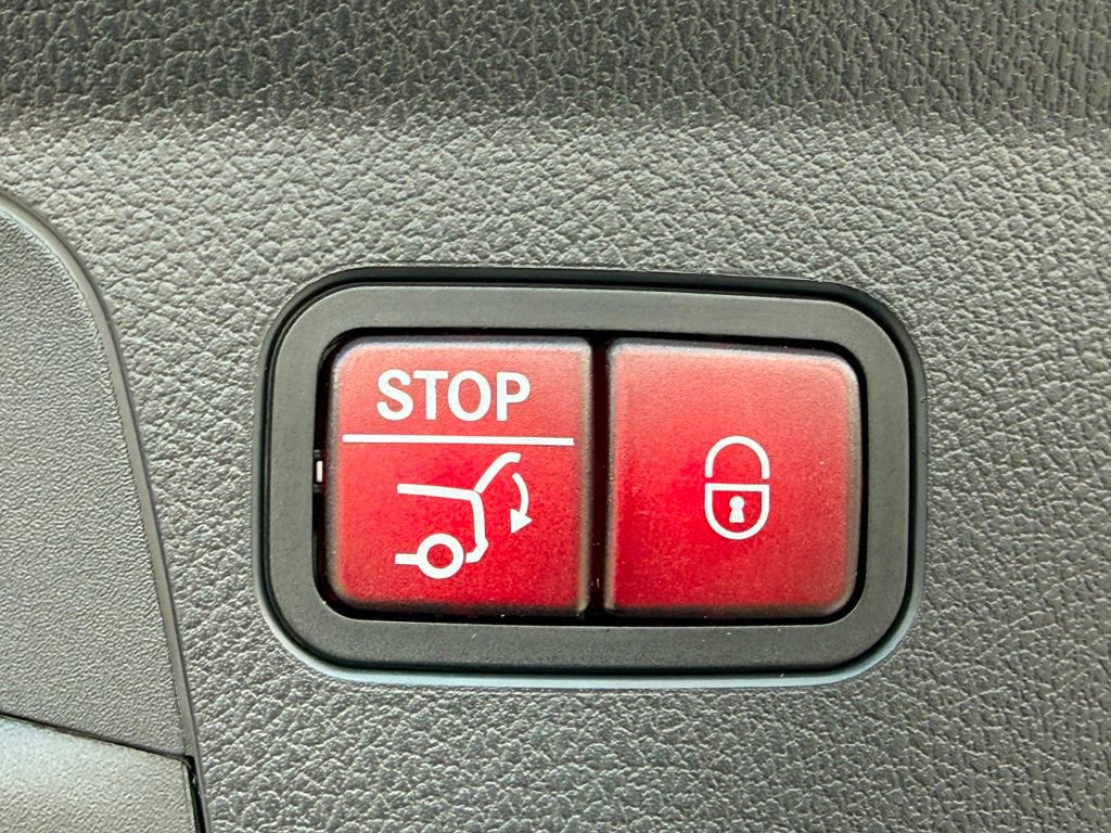 Used 2024 Mercedes-Benz GLE 53 AMG 4MATIC Coupe image 36