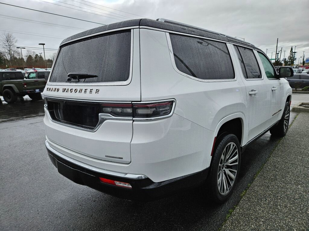 Used 2024 Jeep Grand Wagoneer L Series III image 5