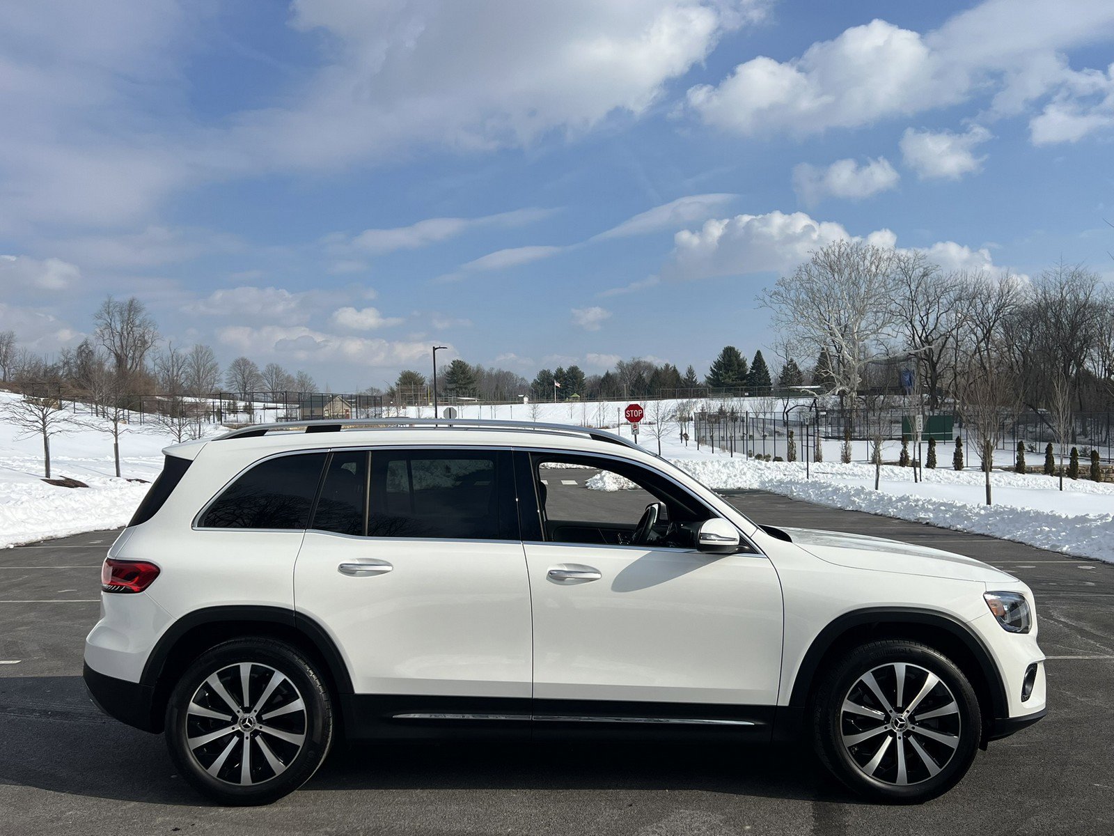 Used 2022 Mercedes-Benz GLB 250 4MATIC image 12