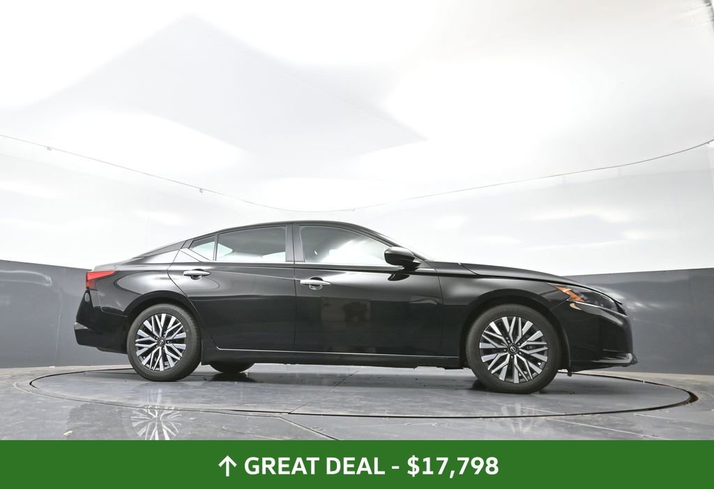 Used 2024 Nissan Altima 2.5 SV image 49